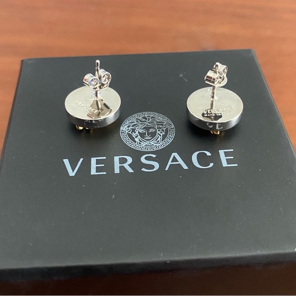 Versace virtus stud earrings - Picture 6 of 7